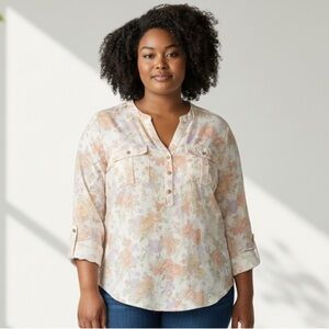 NWT Torrid Harper Challis Floral V-Neck Blouse Tab Sleeves Pockets